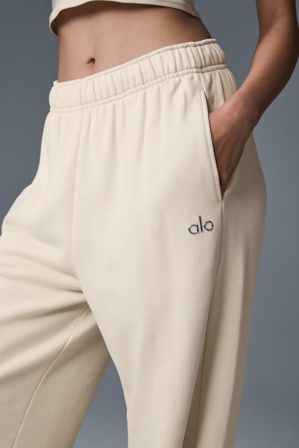 Accolade Straight Leg Sweatpant ?C Oat Milk