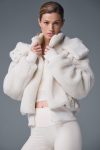 Foxy Sherpa Jacket ?C Ivory