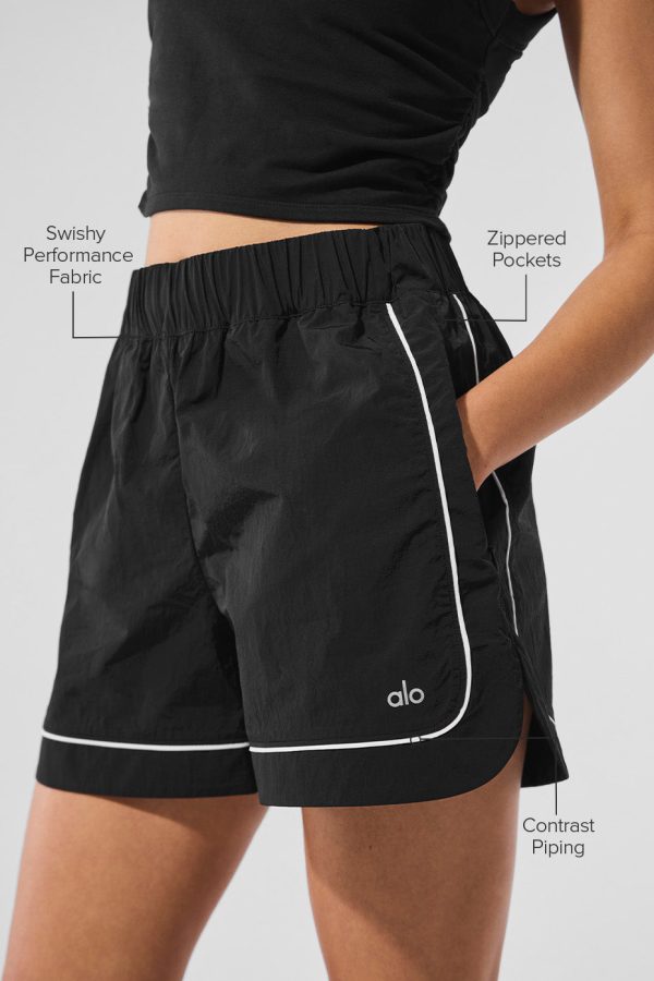 Motivate Track Short ?C Black/White